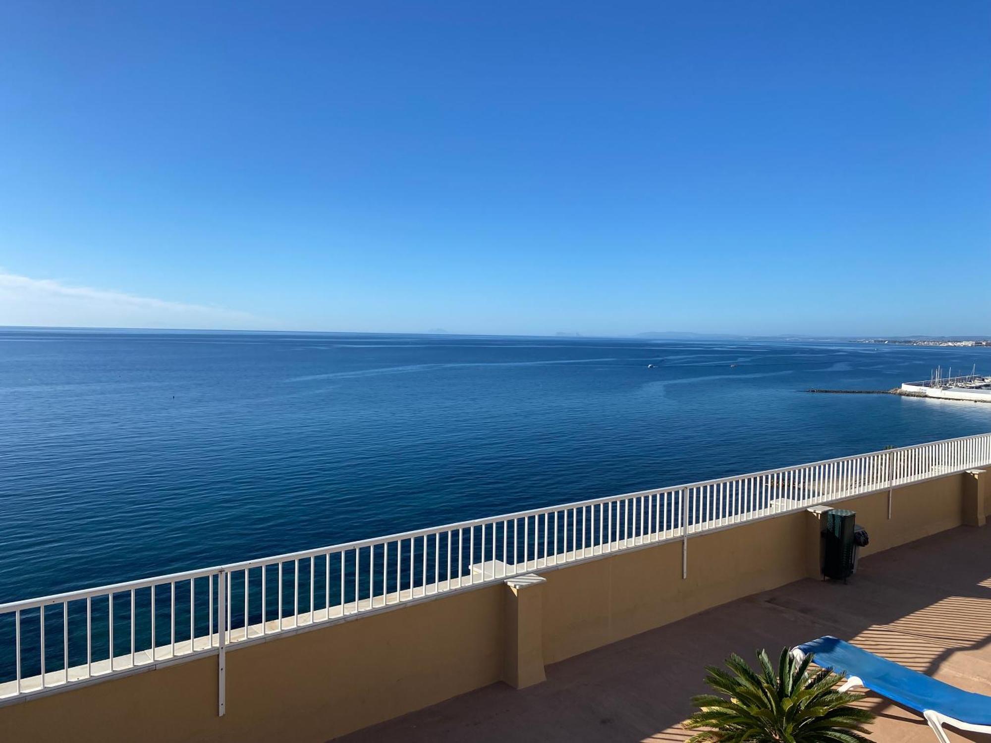 Marbella Beachfront Edificio Mayoral Primera Linea De Playa Y Centro Ciudad Con Barco Opcional Extérieur photo