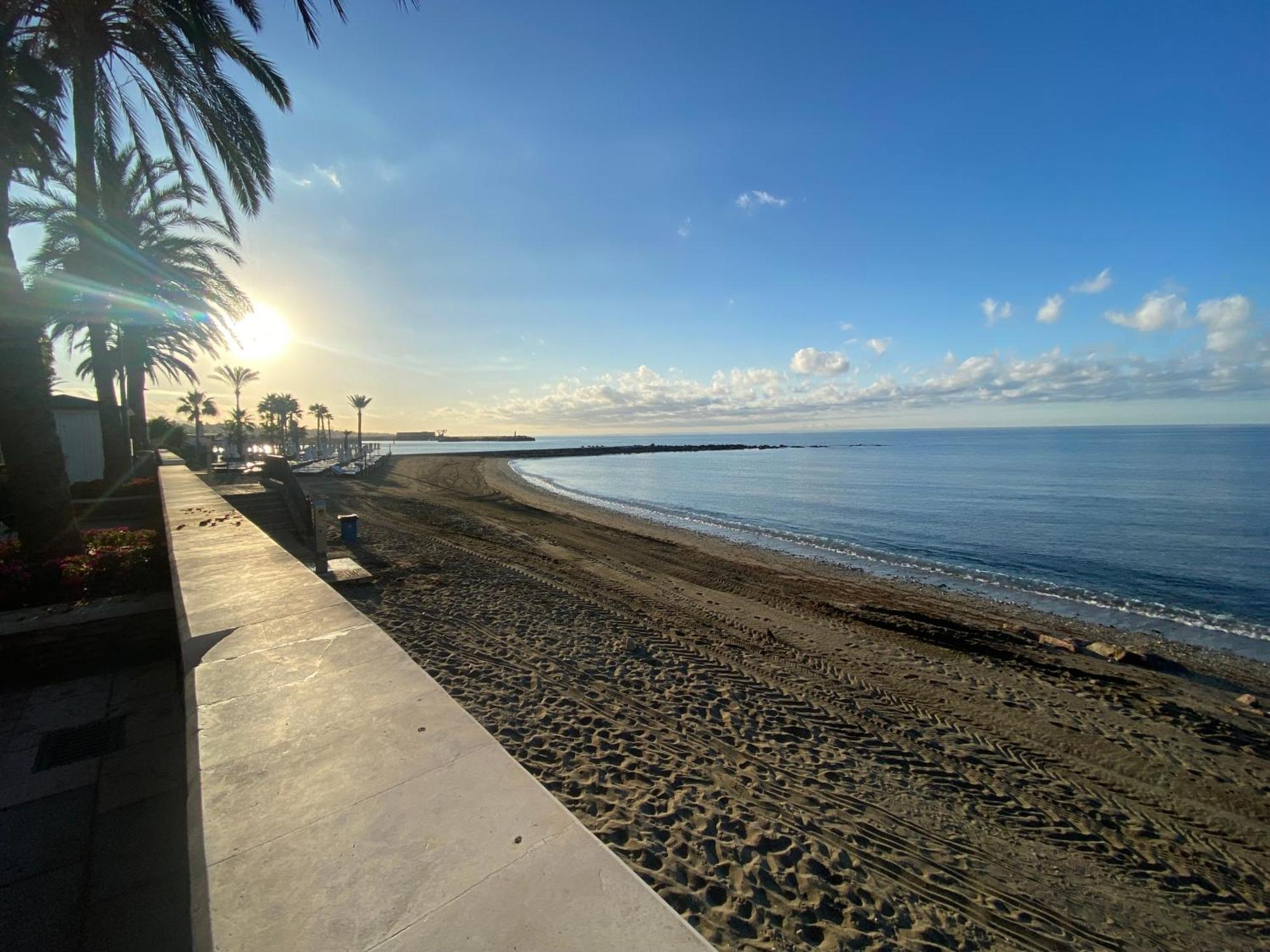 Marbella Beachfront Edificio Mayoral Primera Linea De Playa Y Centro Ciudad Con Barco Opcional Extérieur photo
